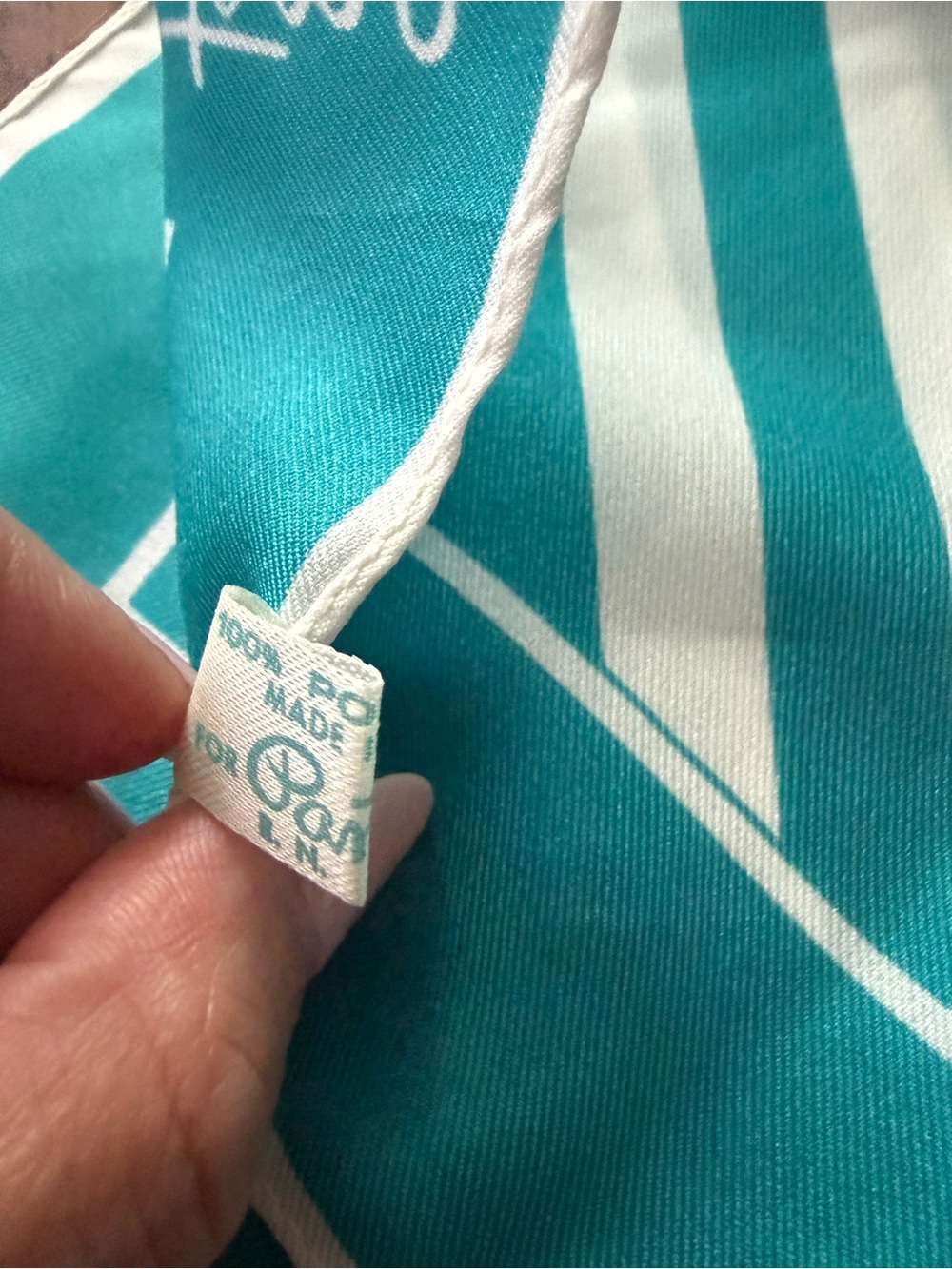 Vintage Pantene Polyester Ladies Scarf Made in Italy White and Teal Geometric - Picture 3 of 5